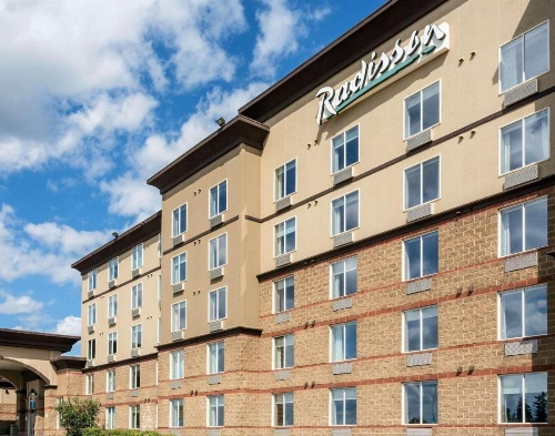 Radisson Hotel & Suites Fort Mcmurray image 15
